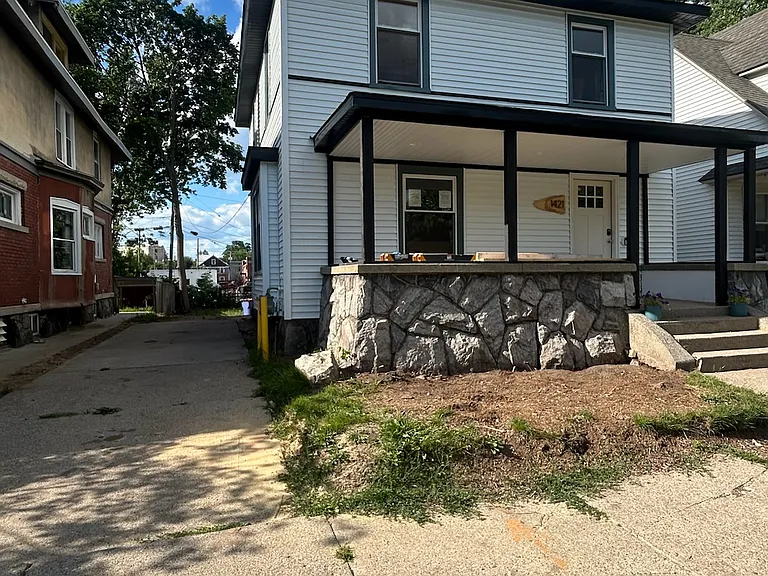 Driveway (not shared)
