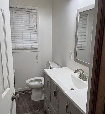3rd image of 1742 N Sabin St