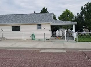 320 W 7th St, Lingle, WY 82223