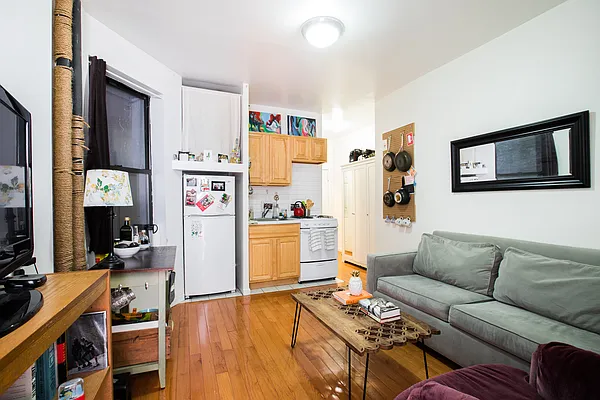 Rented by Compass | media 7