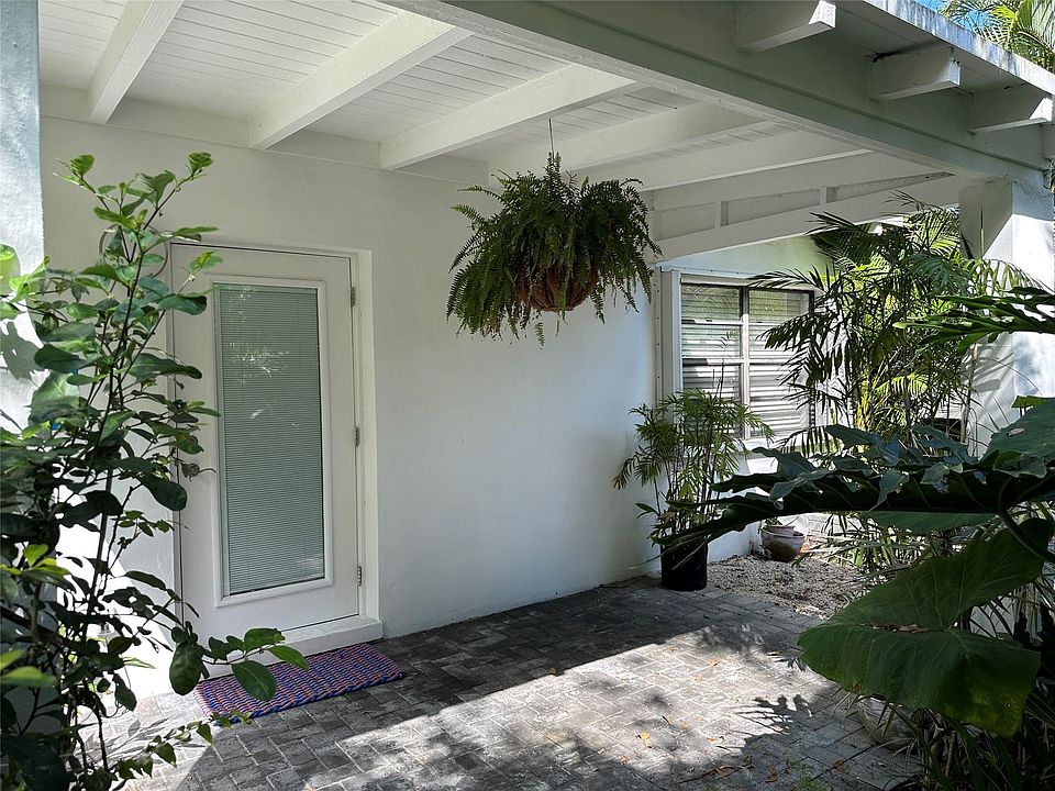 1st image of 1601 SW 12th Court