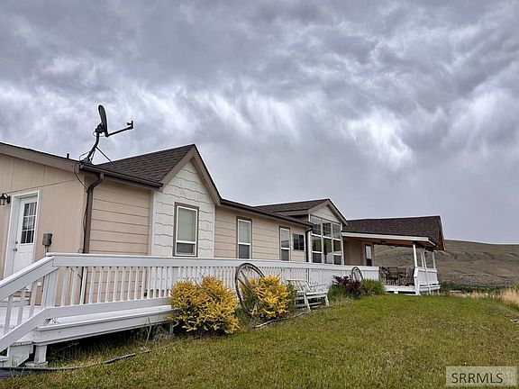 2nd image of 210 Geertson Creek Rd