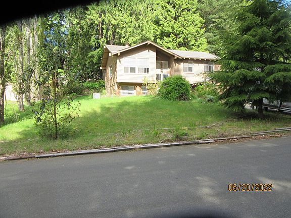 3rd image of 8122 Hickory St NE