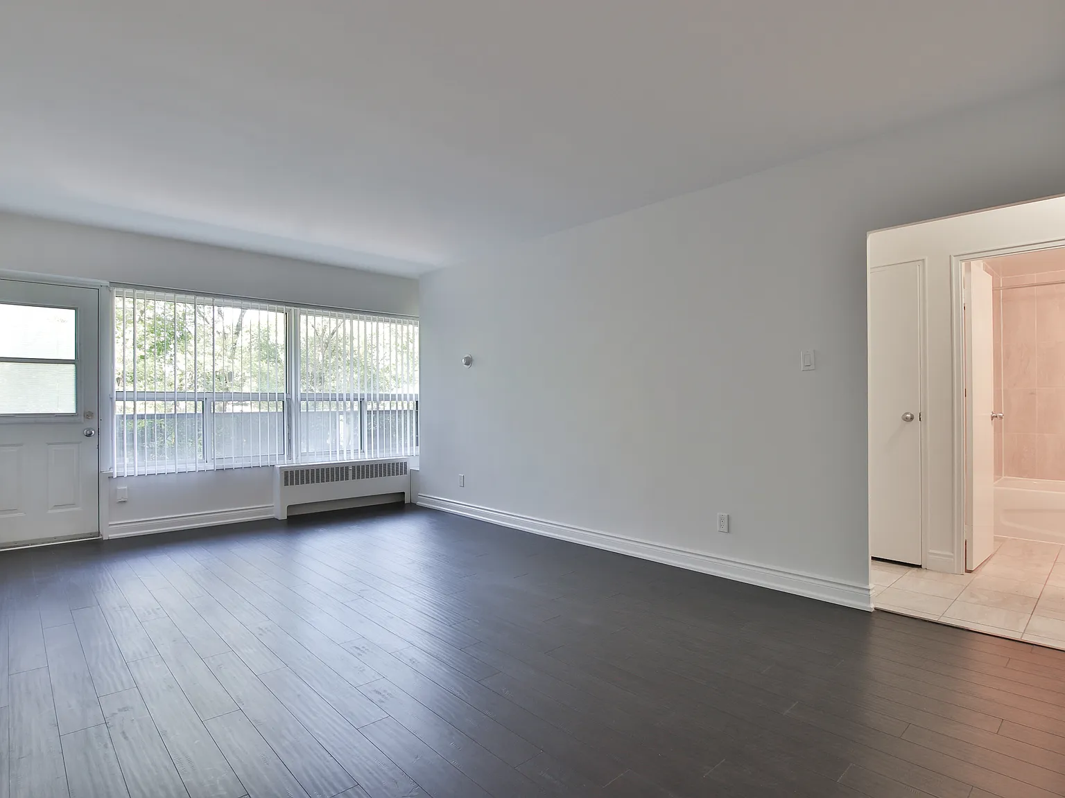 494 Avenue Road Toronto — Photo 2