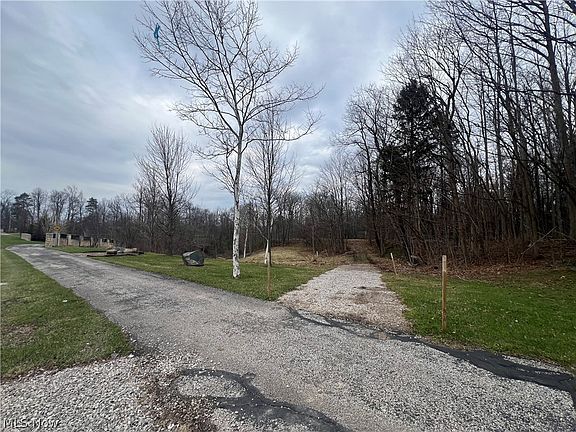 4th image of 691 Som Center Rd