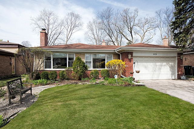 1st image of 609 Leamington Ave