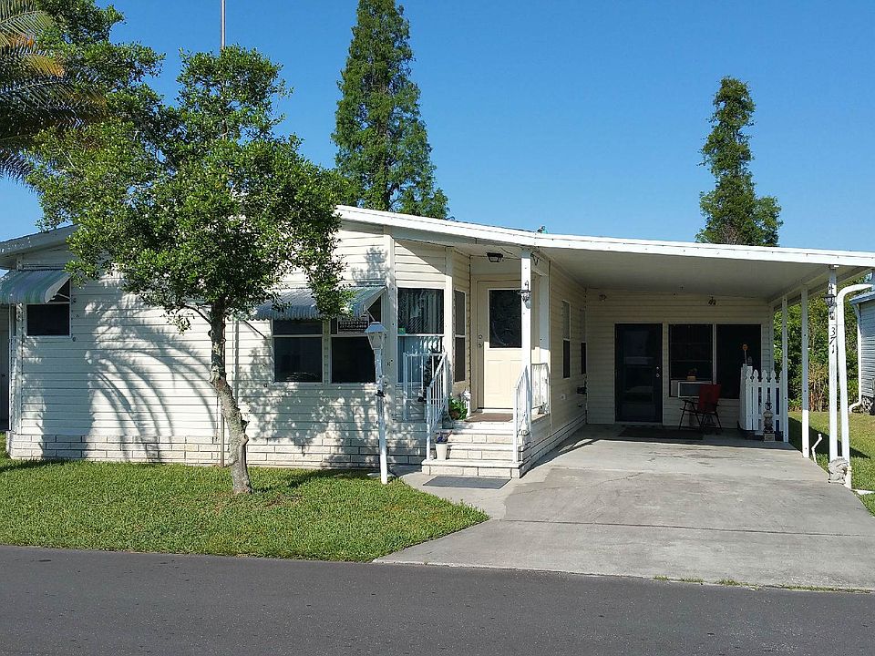 371 Lake Erie Lane