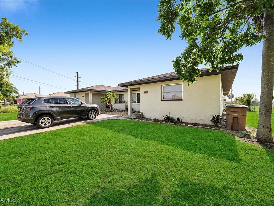 1st image of 4517/4519 SW Santa Barbara Pl