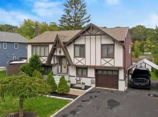 4 Lucas Rd #A, Hopatcong, NJ 07843