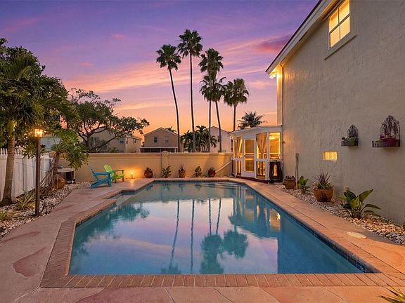 2nd image of 3135 Sunset Cir