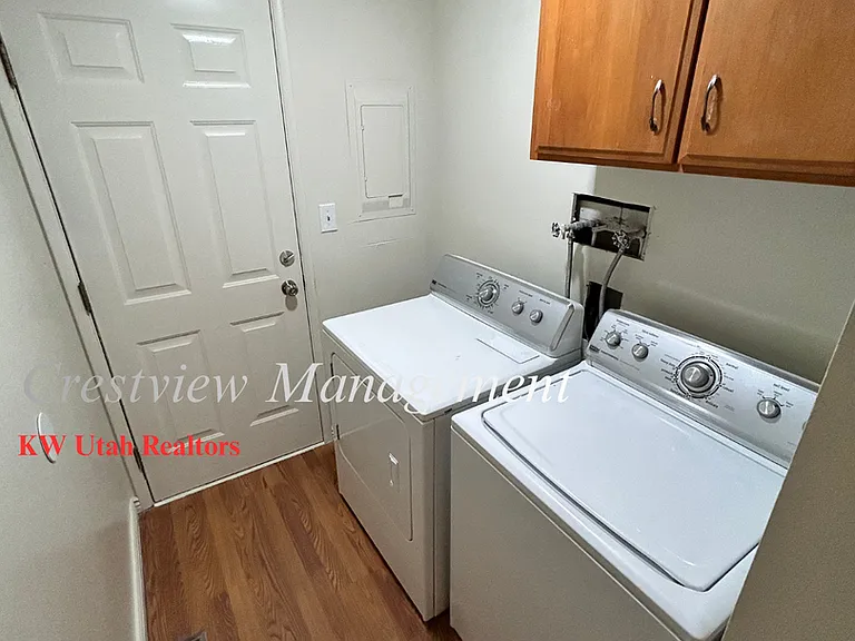Sunset Duplex — Photo 10