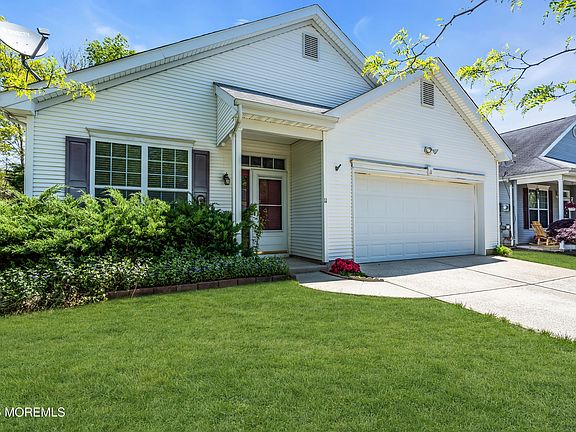 3rd image of 11 Lilly Drive