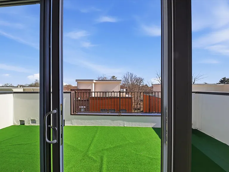 3912 Edwards Rd — Photo 56