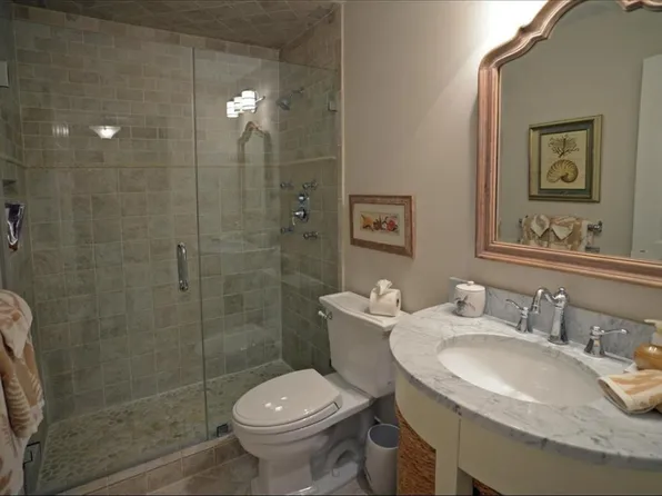 259 Shinnecock Dr, Manalapan, NJ 07726