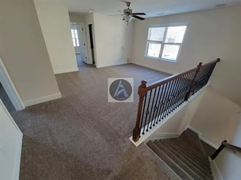 1008 Applegate Dr — Photo 15