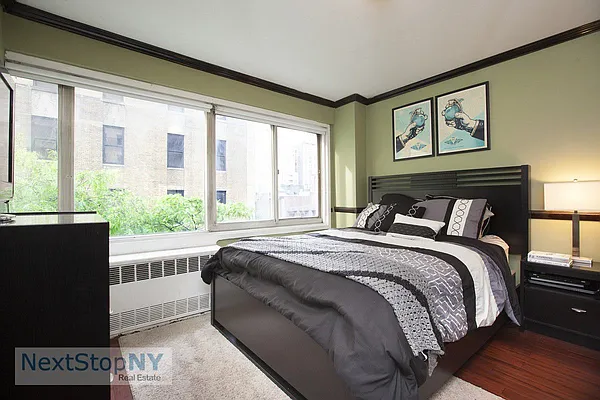 Sold by NextStopNY | media 4