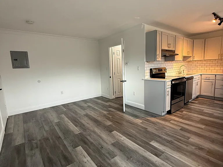 181 School St #5 — Photo 1