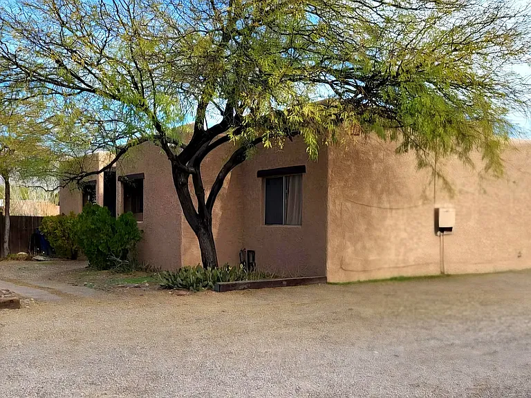 3313 E Blacklidge Dr #1 — Photo 1