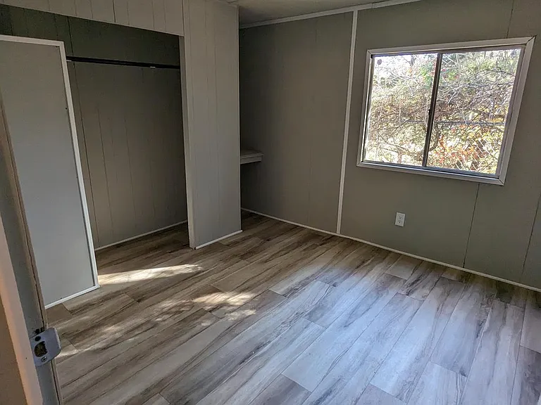 154 Callaway Ln — Photo 28