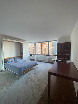 Rented by Fischer Group Realty, LLC | media 11