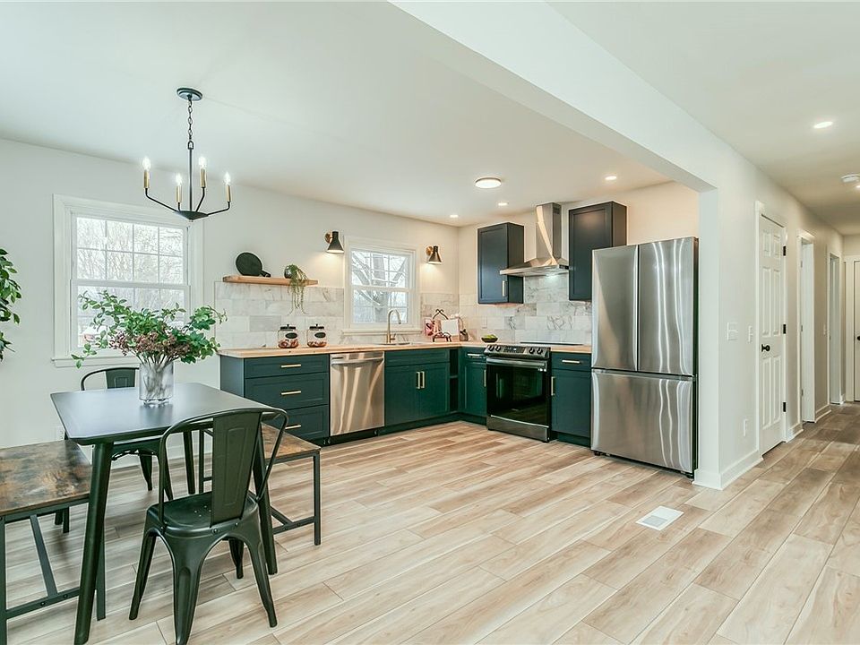 40 Roselawn Ave, Fairport, NY 14450 Zillow