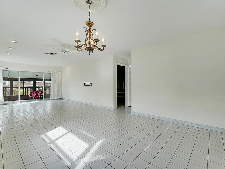 13679 Date Palm Ct #B — Photo 18