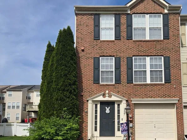 1327 Mare St, Ranson, WV 25438