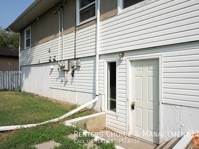 5008B 41st Ave — Photo 13