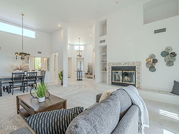 2nd image of 6736 N Chapultapec Cir
