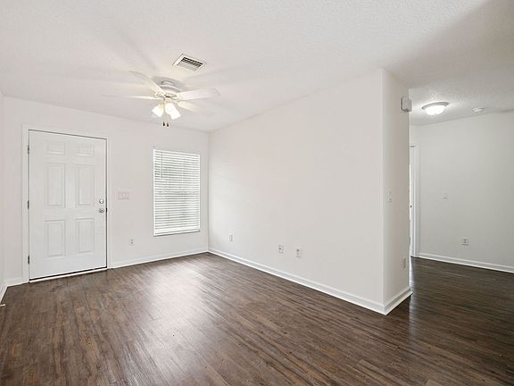 2nd image of 1105 N Rockingham Ave