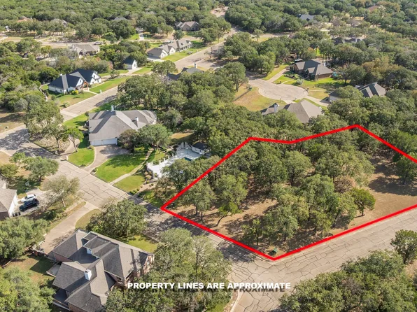 1240 Autumn Oaks Cir, China Spring, TX 76633