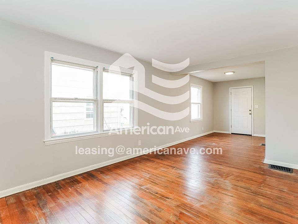 767230_005_wm_-_living_room_13625703.jpg