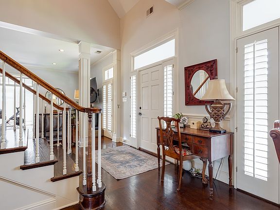 3rd image of 7682 Willow Vista Ct