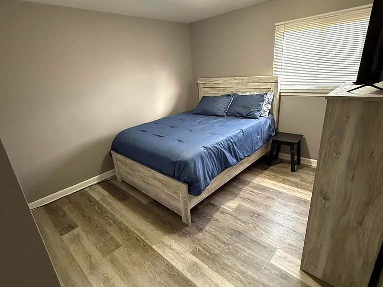 4535 Stonestreet Ave #3 — Photo 4