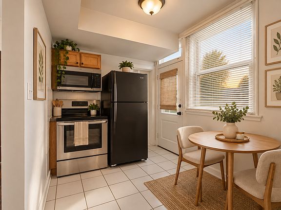 5th image of 7913 S Laflin St #1R