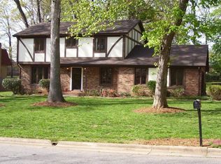 1261 18th Ave NE, Hickory, NC 28601