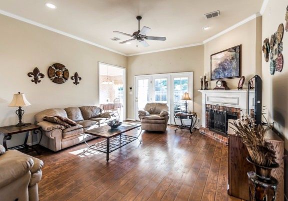 5th image of 10537 Plum Creek Dr