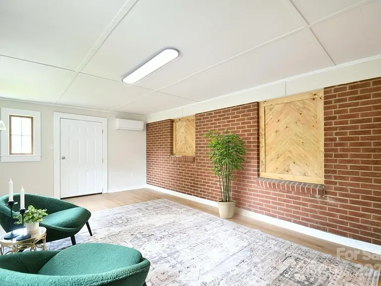 80 Sumner Ave NW — Photo 17