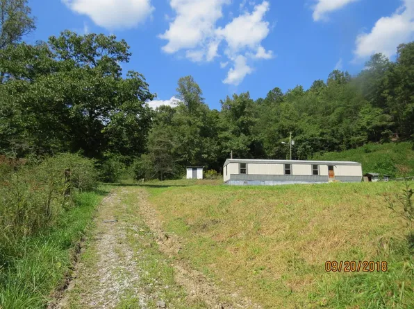 484 Montgomery Rd, Cumberland, KY 40823