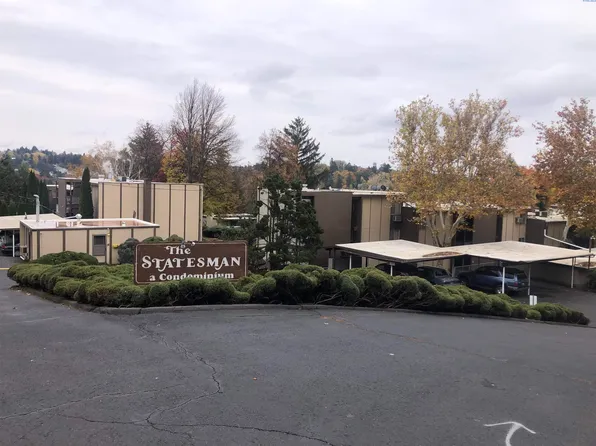1220 NW State St APT 32, Pullman, WA 99163