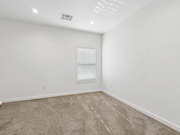 925 S Knoblock St — Photo 12