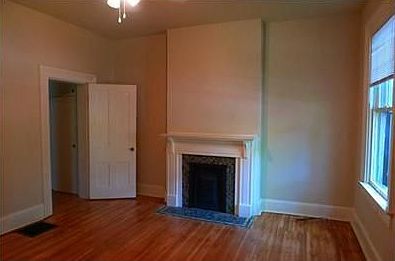 3rd image of 576 Franklin Ave