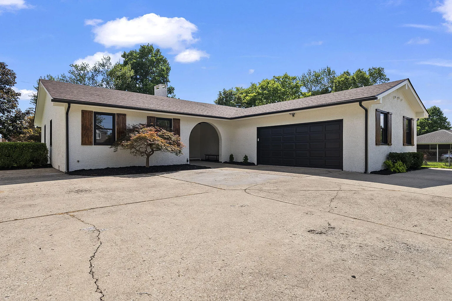 452 Pasadena Dr photo 1
