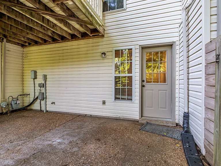 753 Huffine Manor Cir — Photo 17