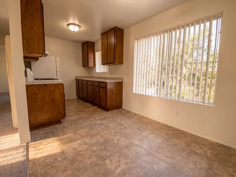 1028 S Magnolia Ave #G — Photo 2