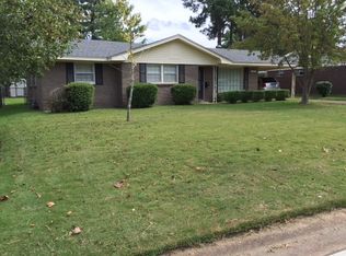 1740 Vance Rd, Grenada, MS 38901