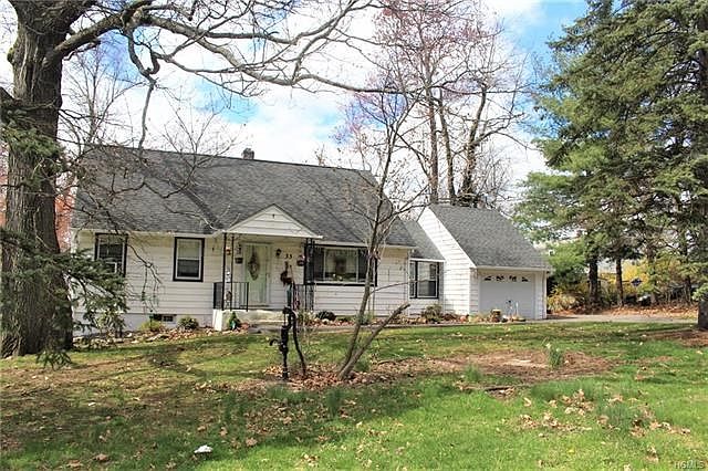 1st image of 33 Birchwood Dr