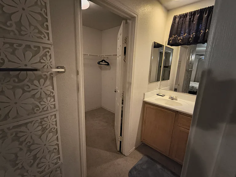 940 Coronado Peak Ave — Photo 4