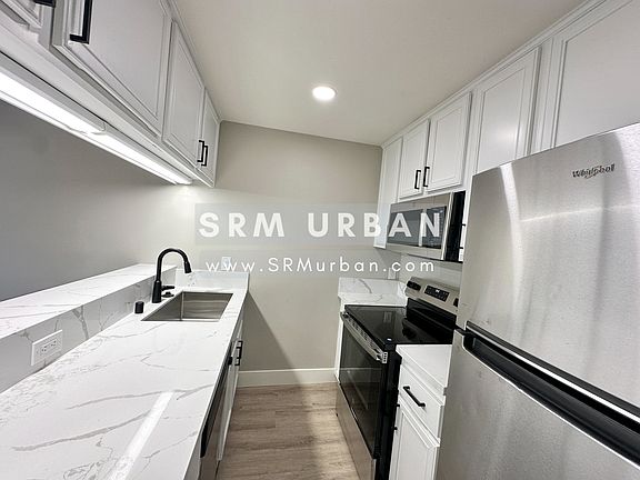 2nd image of 4102 Marlborough Ave APT 211