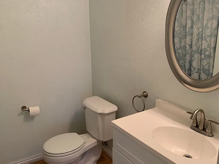 1910 Guinn Dr — Photo 12